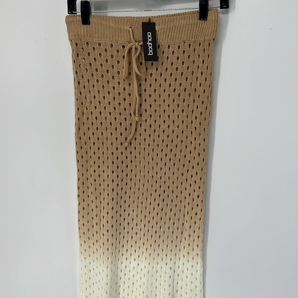 Boohoo NWT crochet maxi cover up skirt women’s large - Picture 2 of 6